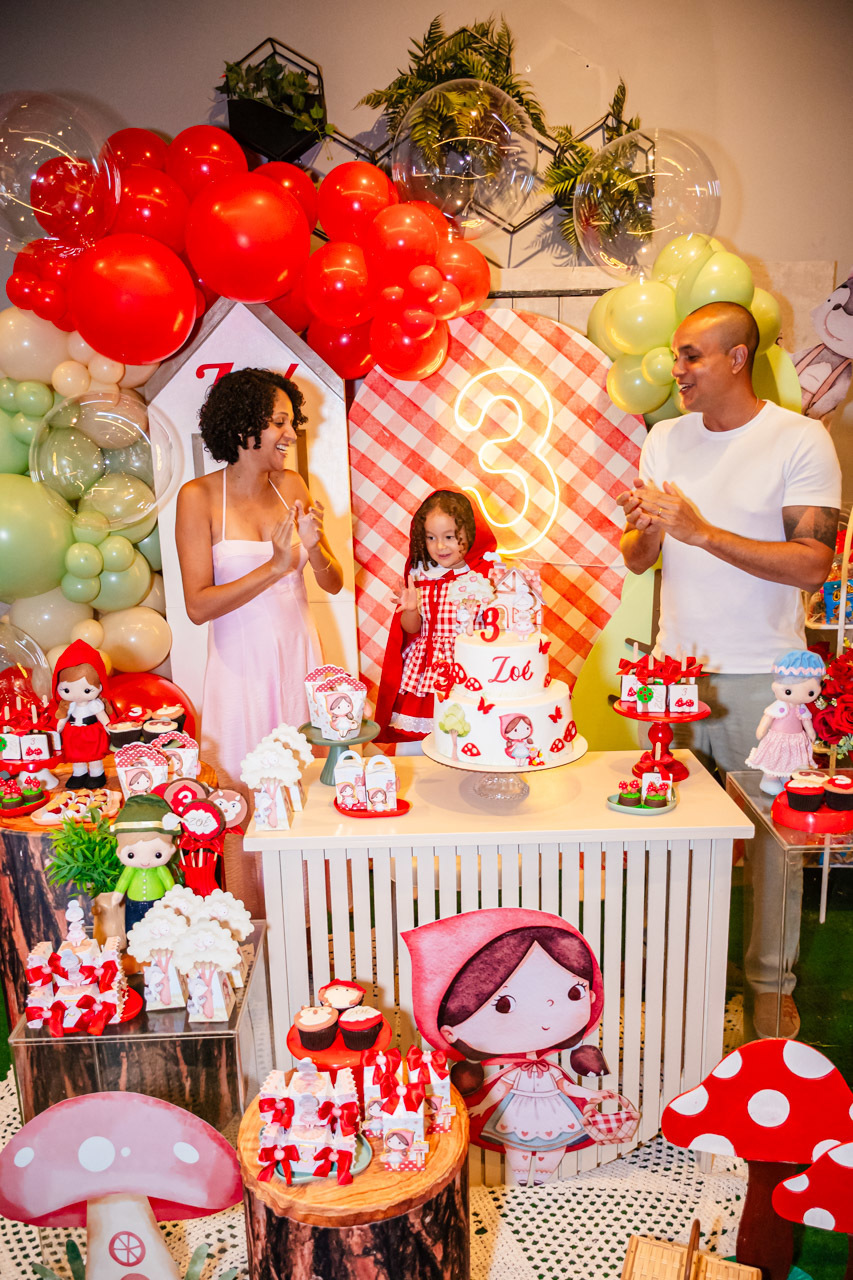 Fotos de Aniversário em Recife | Marina |
@silvanacamelofotografia,
© Silvana Camelo Fotografia,
03 Anos,
2026,Aniversário Infantil,
Chapeuzinho Vermelho,
Comemoração,
Festa Infantil,
Fotógrafo em Recife,
Fotógrafo Infantil,
Shopping RioMar,
Gamebox,
Zoé