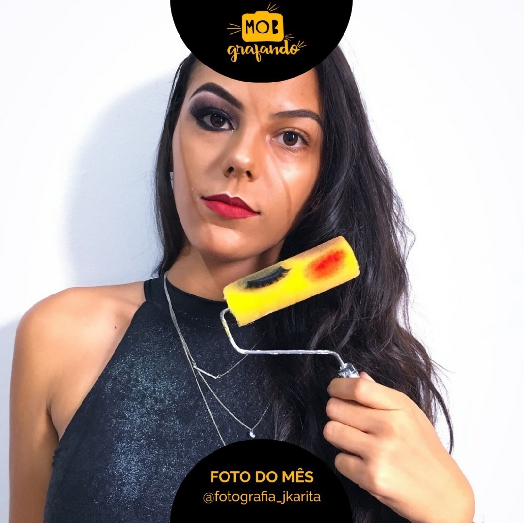 Modelo se transformando através da maquiagem. Foto feita por Kárita Lima usando o Apple iPhone 6s em Porangatu, Goiás. Foi destaque do mês de fevereiro do ano de 2019 no Mobgrafando com 355 curtidas. 