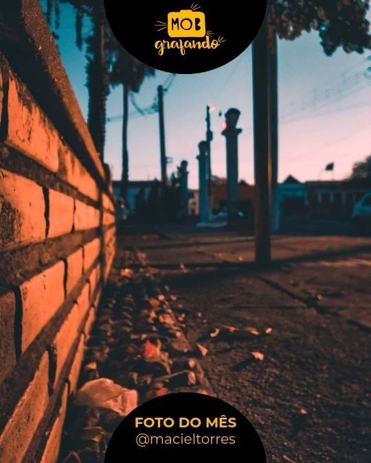 Mureta ao entardecer. Foto feita por Maciel Torres usando o Asus Zenfone Max Pro M1 em Ceará-Mirim, Rio Grande do Norte. Foi destaque do mês de dezembro do ano de 2019 no Mobgrafando com 147 curtidas. 