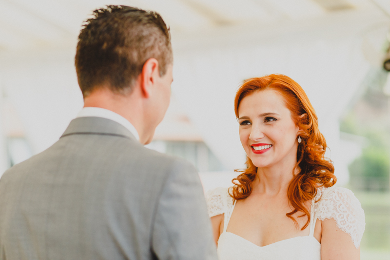Fotografia de casamento, fotos de casamento, noiva pó de arroz, vestido de noiva , vestida de branco, casamento em Santa Isabel, casamento de dia, casamento no campo,
