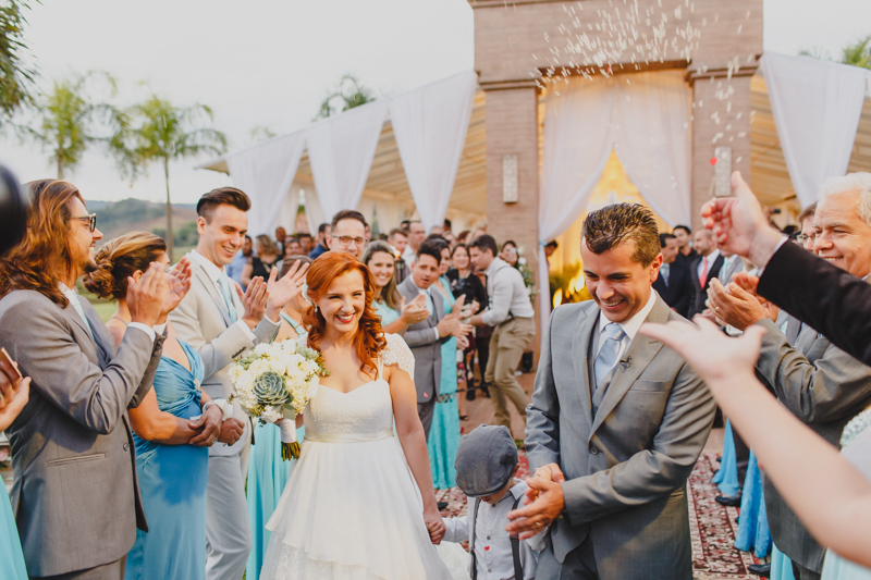 Fotografia de casamento, fotos de casamento, noiva pó de arroz, vestido de noiva , vestida de branco, casamento em Santa Isabel, casamento de dia, casamento no campo,