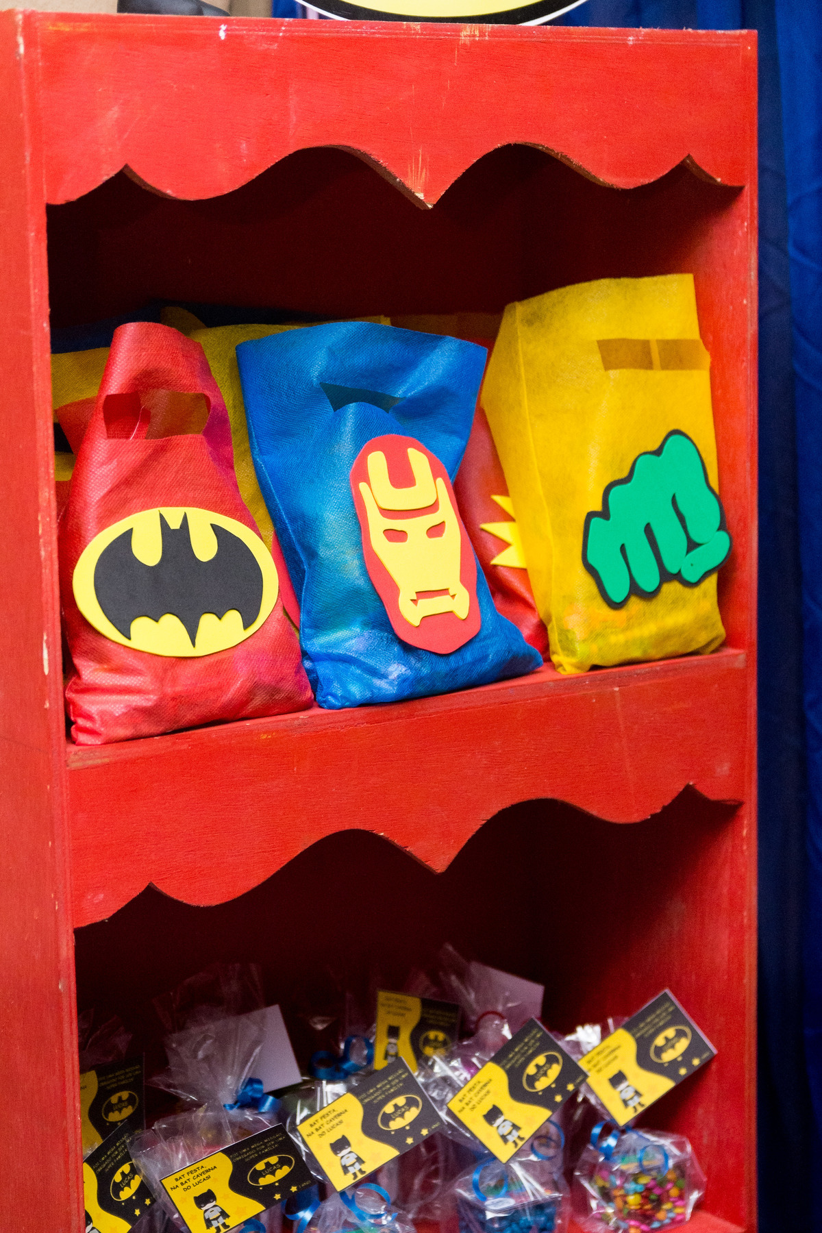 BOLCINHA DE FESTA BATMAN, HOMEM DE FERRO E HULCK