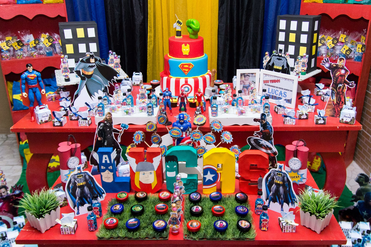 DECORAÇÃO HERÓIS MARVEL E DC