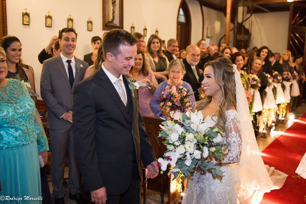 noivo ve a noiva pela primeira vez