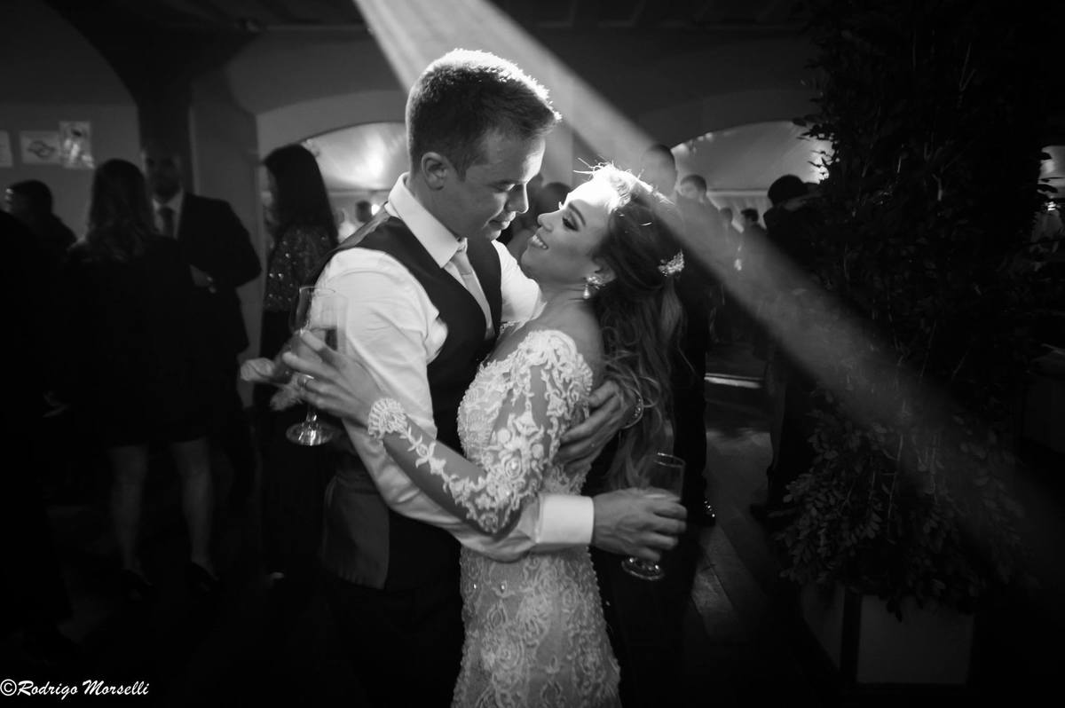 beijo apaixonado no casamento da Quinta do Chapecó no Rio de Janeiro