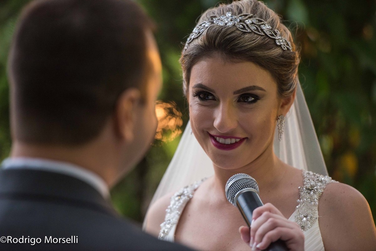 olhar da noiva pro noivo nos votos