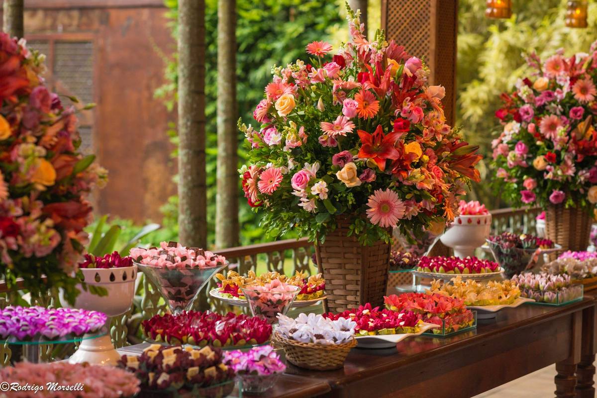 arranjos de flores no casamento da Villa Morena