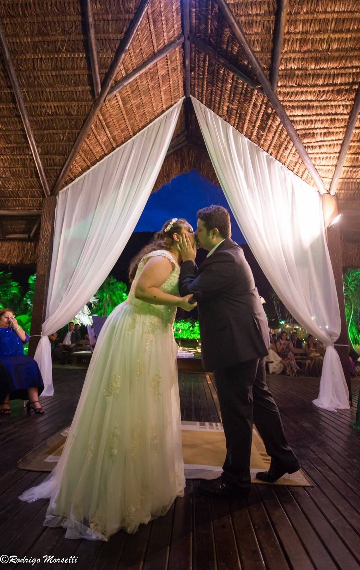 a hora do tao esperado beijo