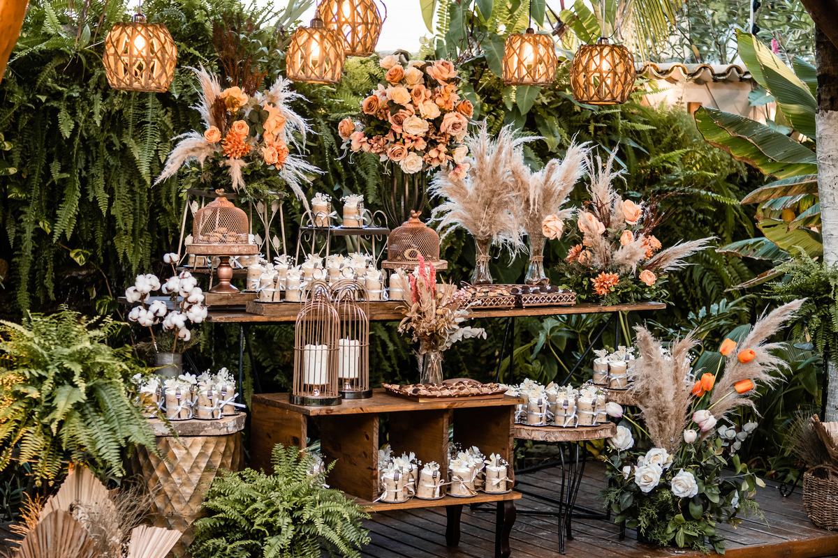 Decoração linda de casamento no Espaço Casa de Stella