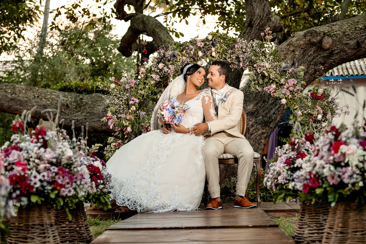 Noivo esperando noiva no Sítio Canto Verde, expectativa do noivo casamento Lauro de Freitas emocional.