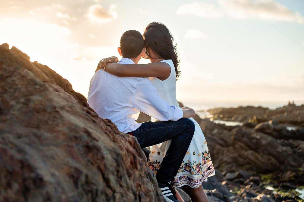 ensaio pré casamento no farol da barra salvador com pôr do sol