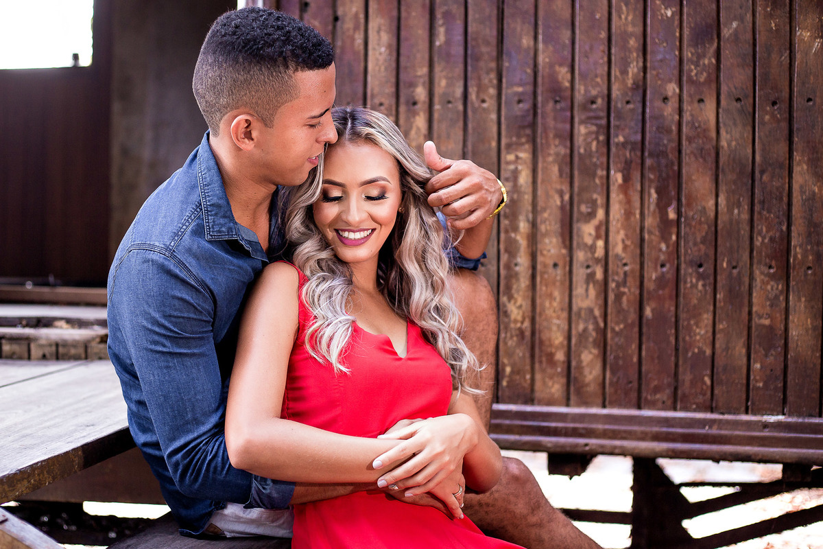 ensaio pré-casamento em Guarajuba com roupa certa para ensaio