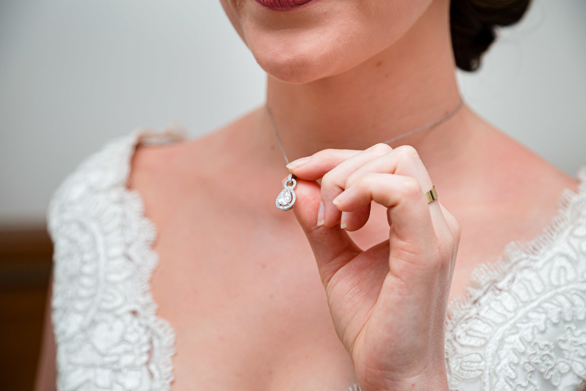 colar especial da noiva no casamento