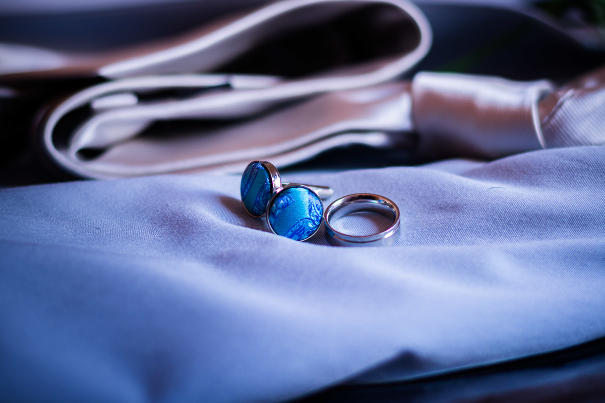 grata e objetos do noivo em making of