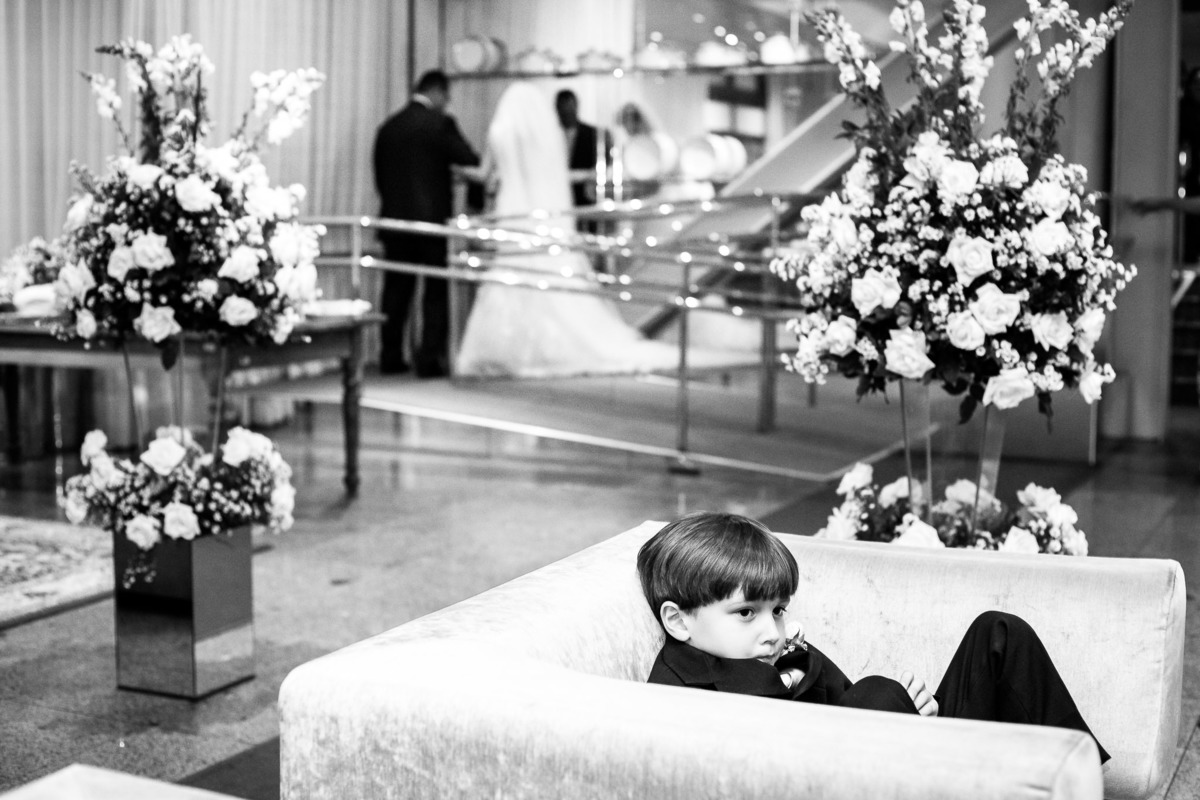 foto de criança na entrada da noiva