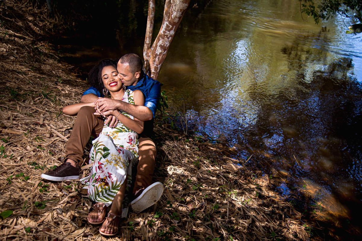 ensaio fotográfico pré casamento na parte de cima da cachoeira de pancada grande ituberá