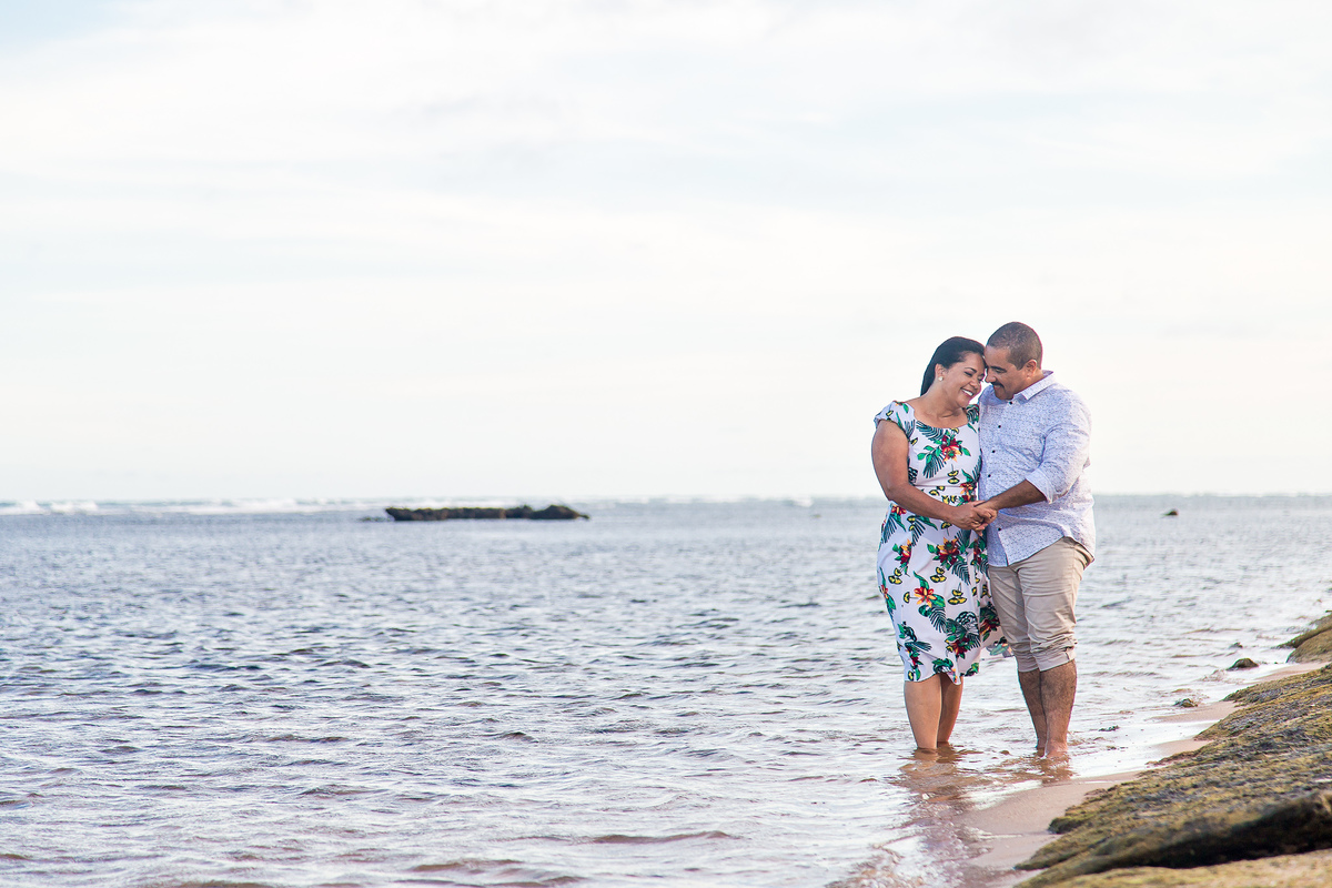 Ensaio fotografico andando na praia do forte bahia