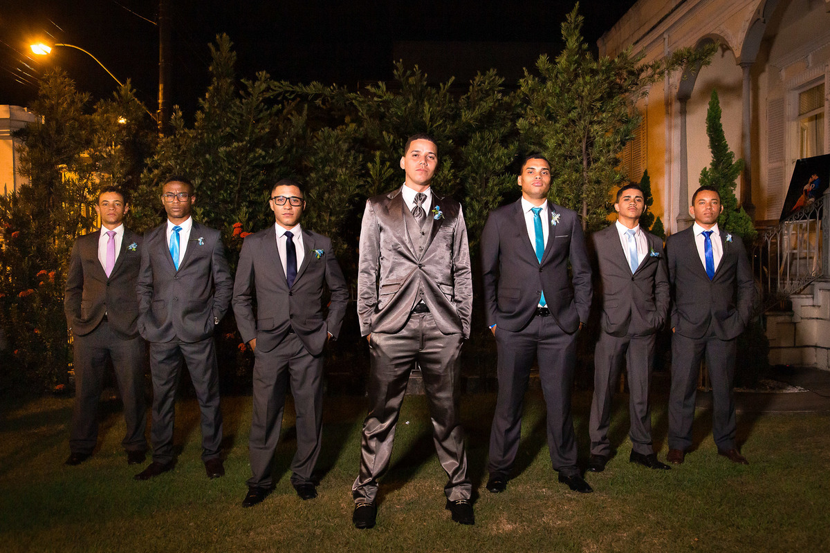 pose para foto do noivo com os amigos do noivo