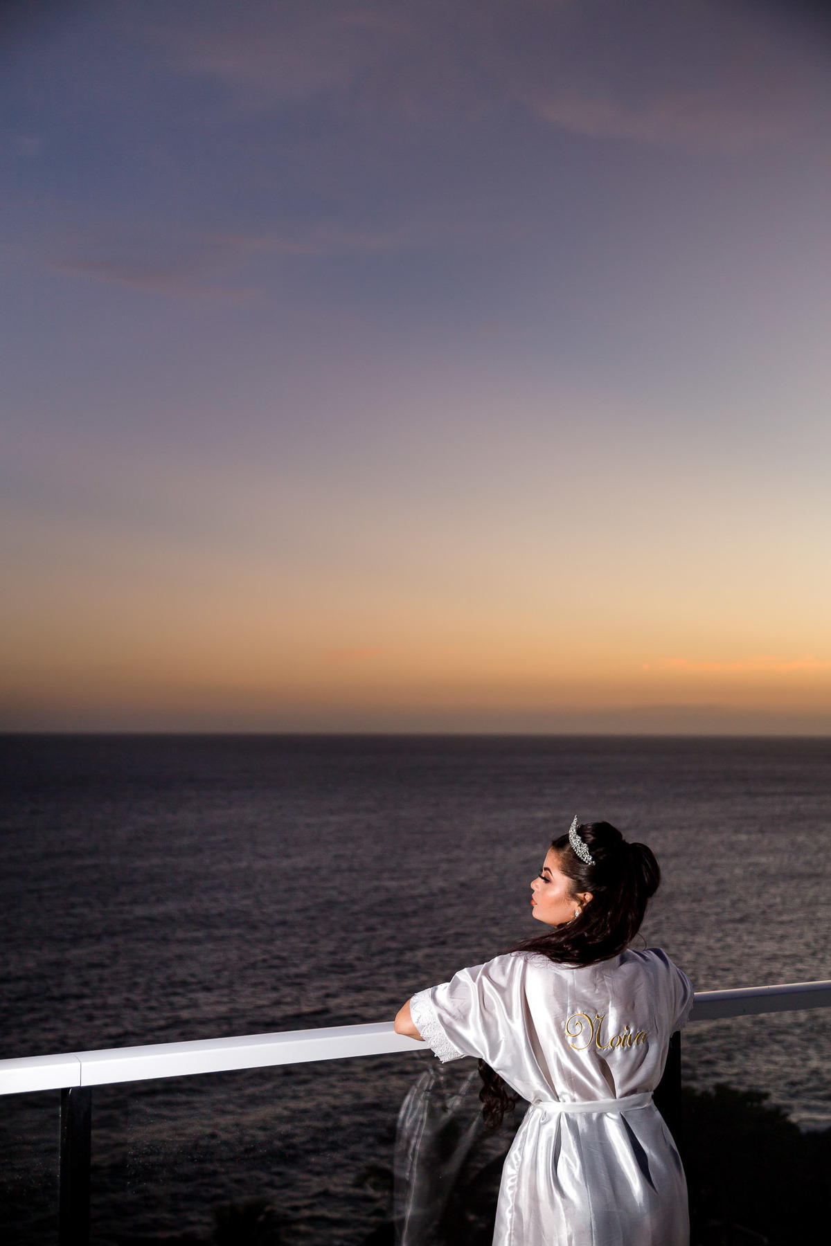 foto da noiva com o por do sol