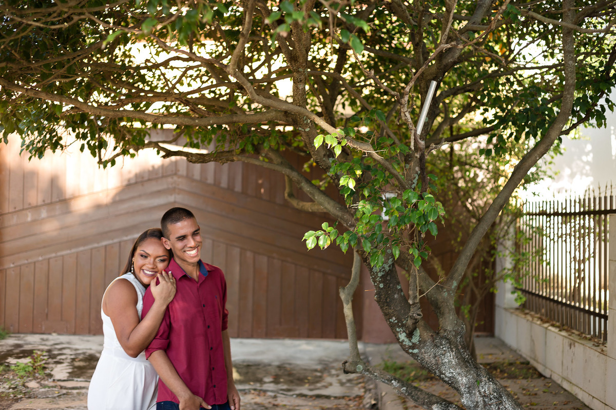 ensaio pre casamento em área verde em lauro de freitas