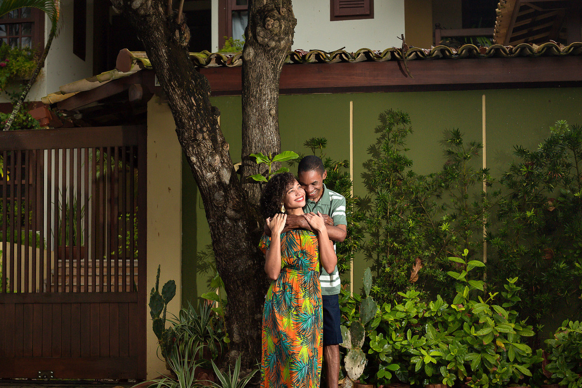 ensaio pré casamento na área verde de Vilas do Atlântico LAuro de Freitas Bahia