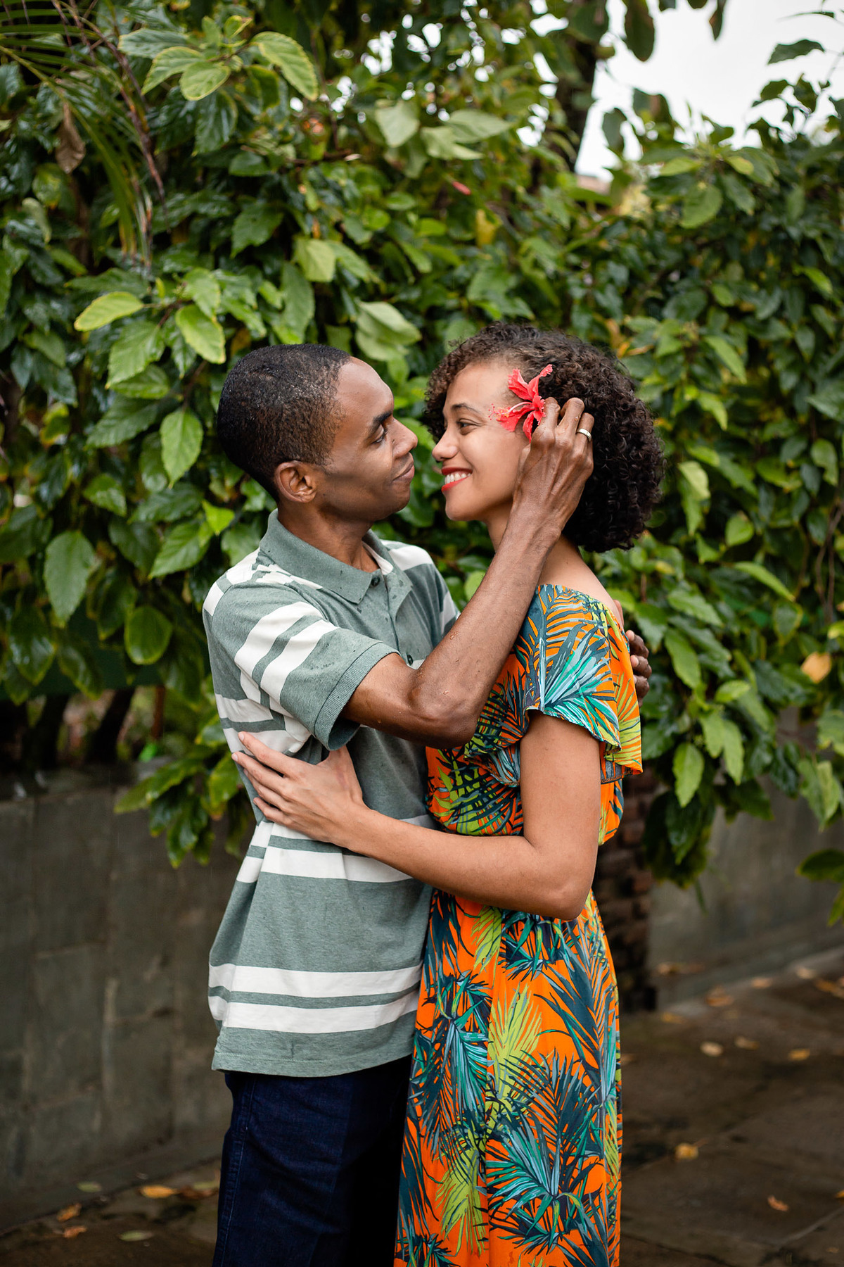 foto de ensaio romântico em Vilas do Atlântico LAuro de Freitas Bahia