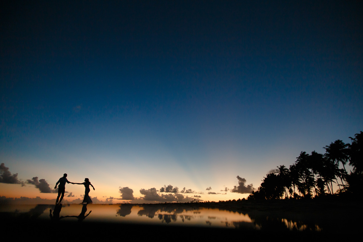 ensaio pré casamento na praia de guarajuba bahia