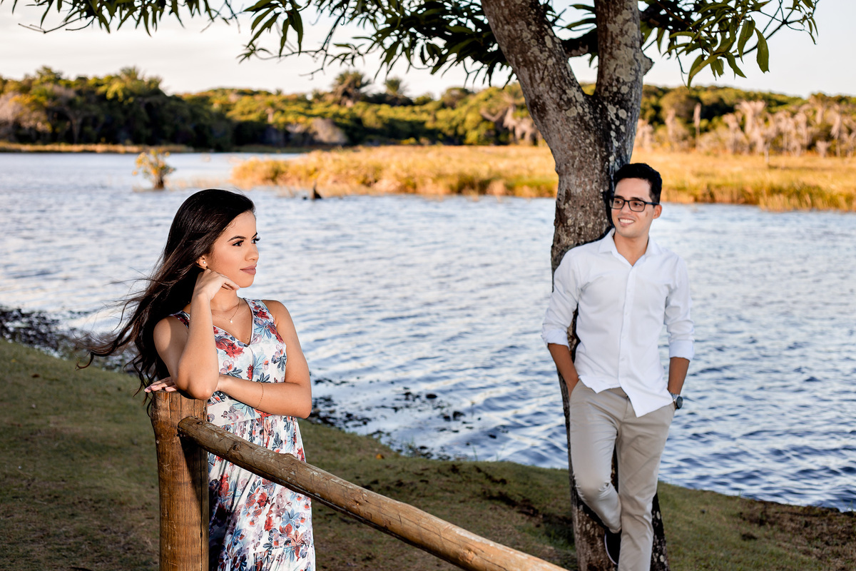 ensaio fotografico no verde na praia do forte Bahia