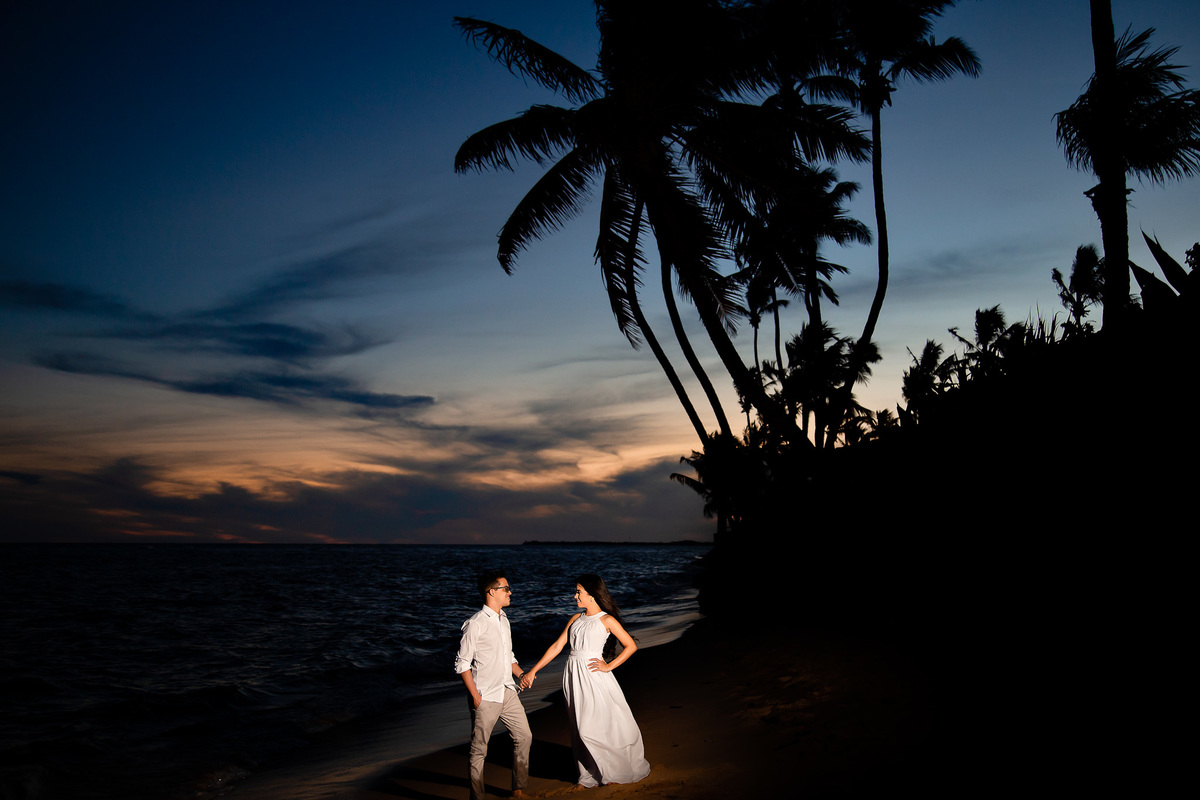 ensaio pré casamento lindo na praia do forte bahia