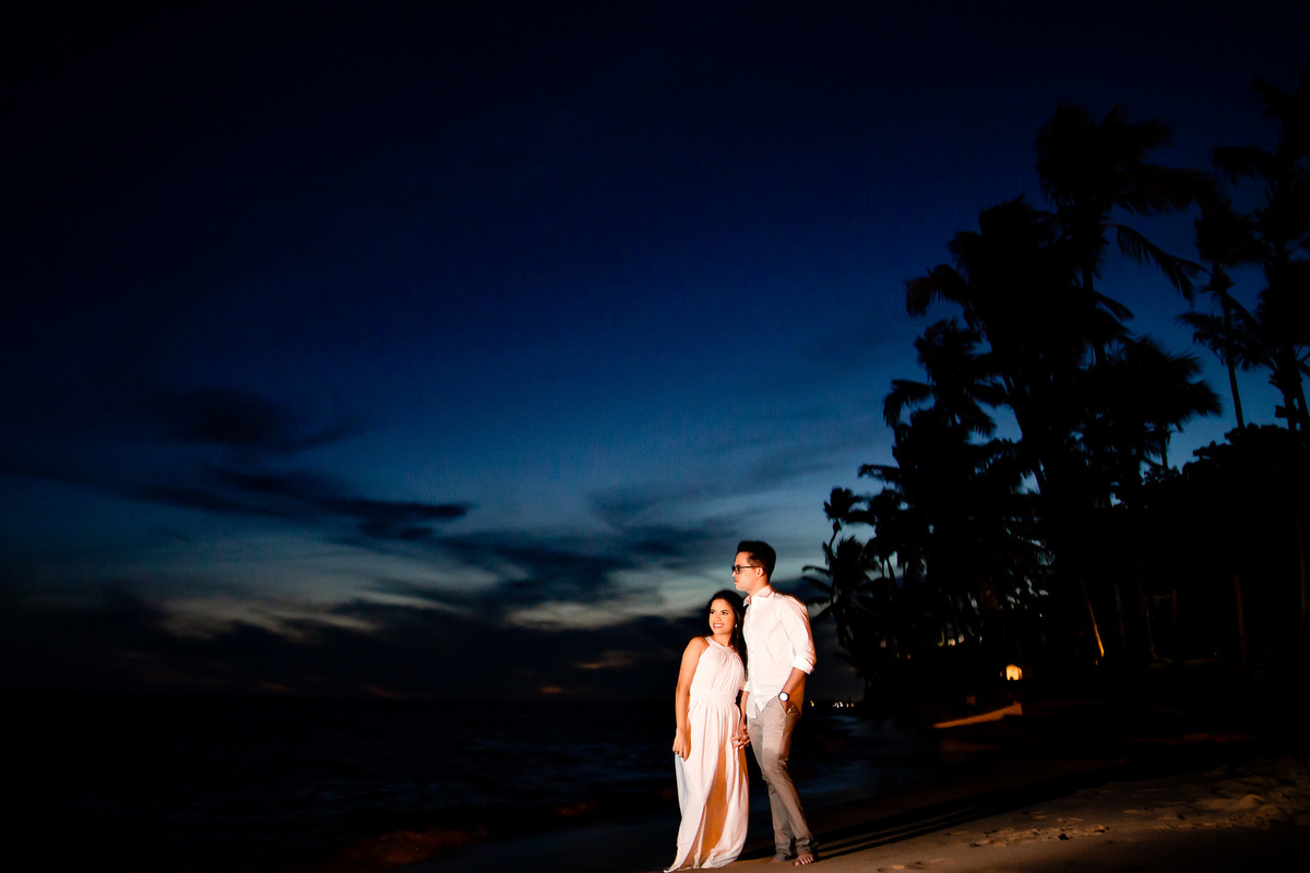 ensaio pré casamento lindo na praia do forte bahia