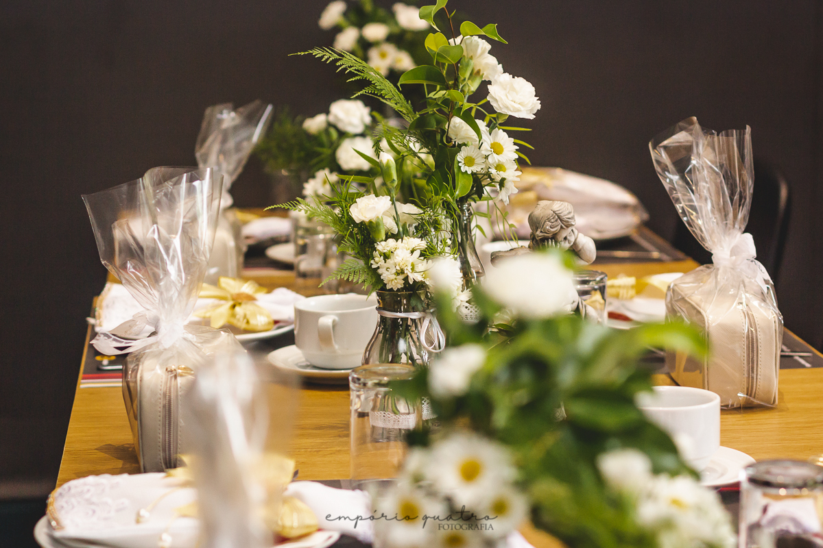 decoração_de_batizado_clean_flores_naturais_arranjo_floral_adagio_hotel_sbc