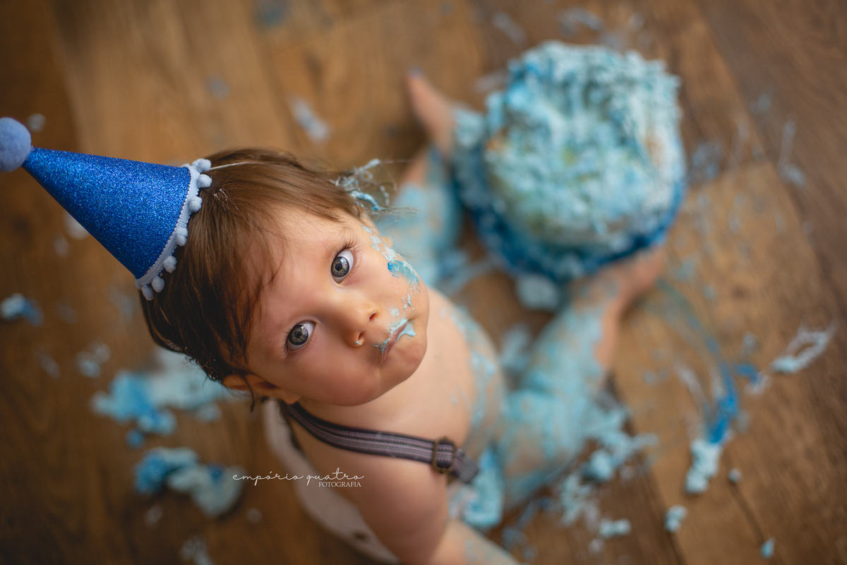 ensaio de bebe com o bolo no abc