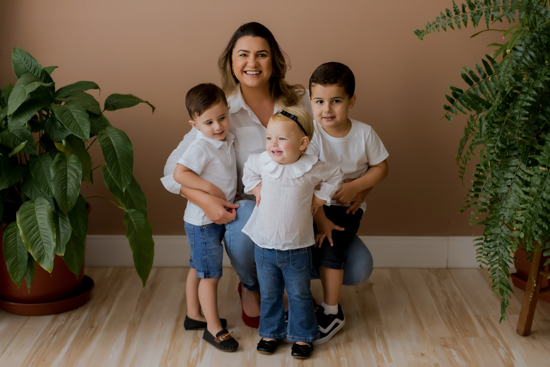 ensaio infantil Florianópolis, Santa Catarina, acompanhamento infantil, acompanhamento infantil Florianópolis, estúdio seeds, fotografia de gestante Florianópolis