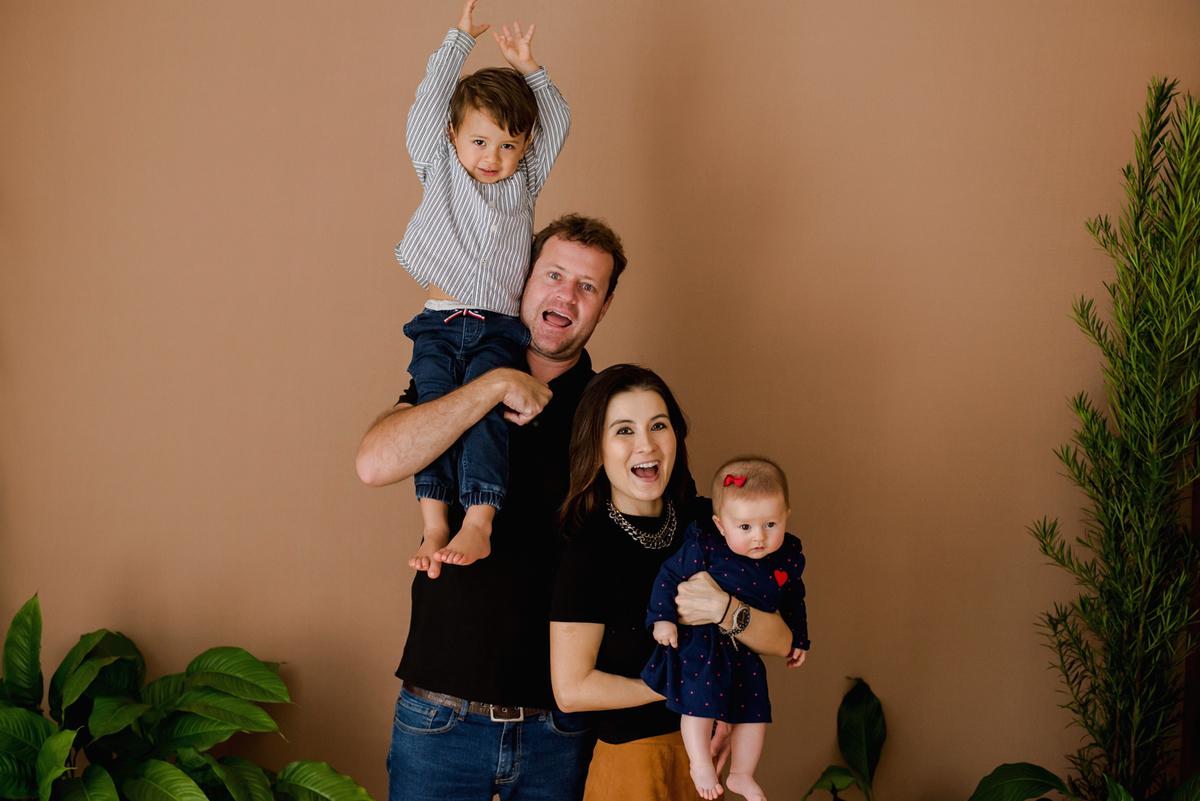 ensaio infantil Florianópolis, Santa Catarina, acompanhamento infantil, acompanhamento infantil Florianópolis, estúdio seeds, fotografia de gestante Florianópolis