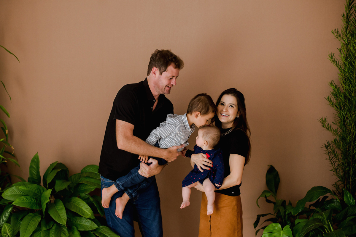 ensaio infantil Florianópolis, Santa Catarina, acompanhamento infantil, acompanhamento infantil Florianópolis, estúdio seeds, fotografia de gestante Florianópolis