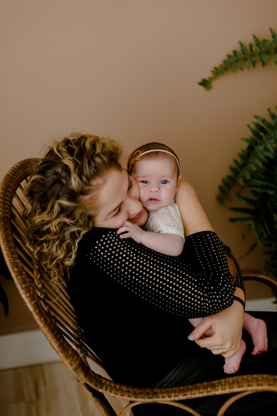 ensaio infantil Florianópolis, Santa Catarina, acompanhamento infantil, acompanhamento infantil Florianópolis, estúdio seeds, fotografia de gestante Florianópolis