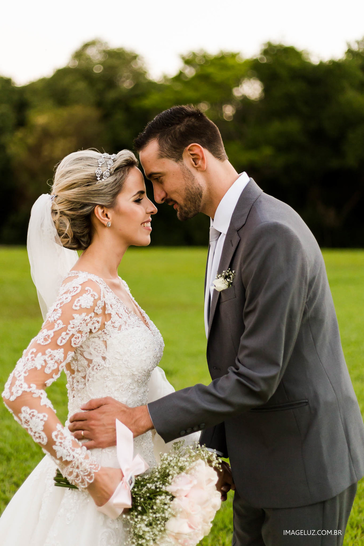 Noivos em ensaio pós casamento em quinta das marias. Foz do iguaçu, Imageluz Fotografias