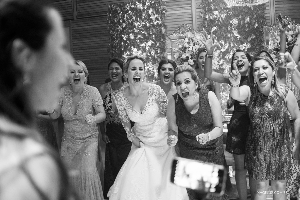 Grito das madrinhas no casamento 