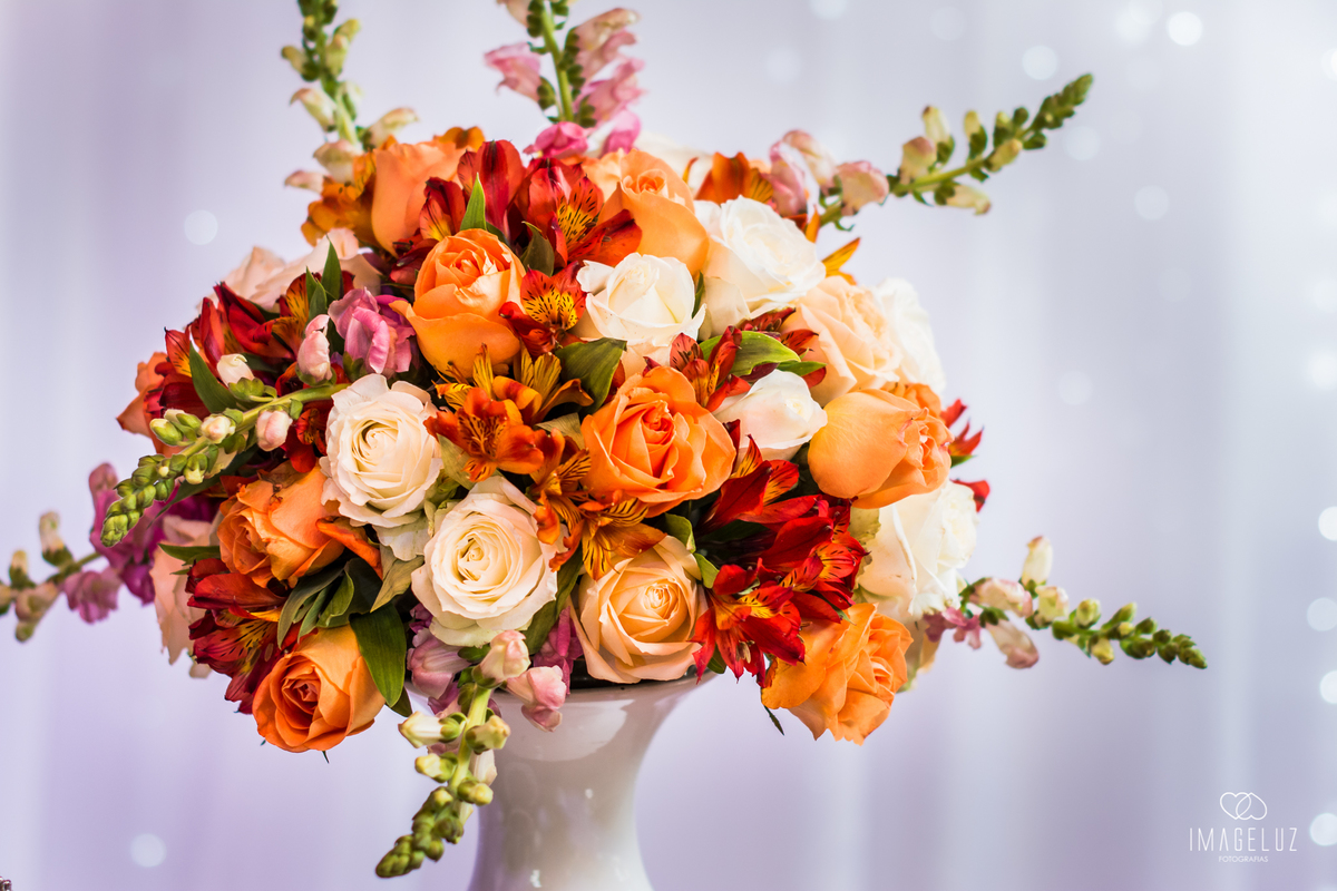 Lindo arranjo feito pela Via Eventos Decor. Fotografia em Cuiabá, Fotógrafo de casamento.