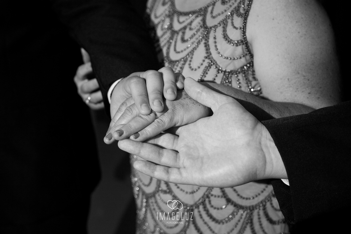 A união das mão antes do casamento.
