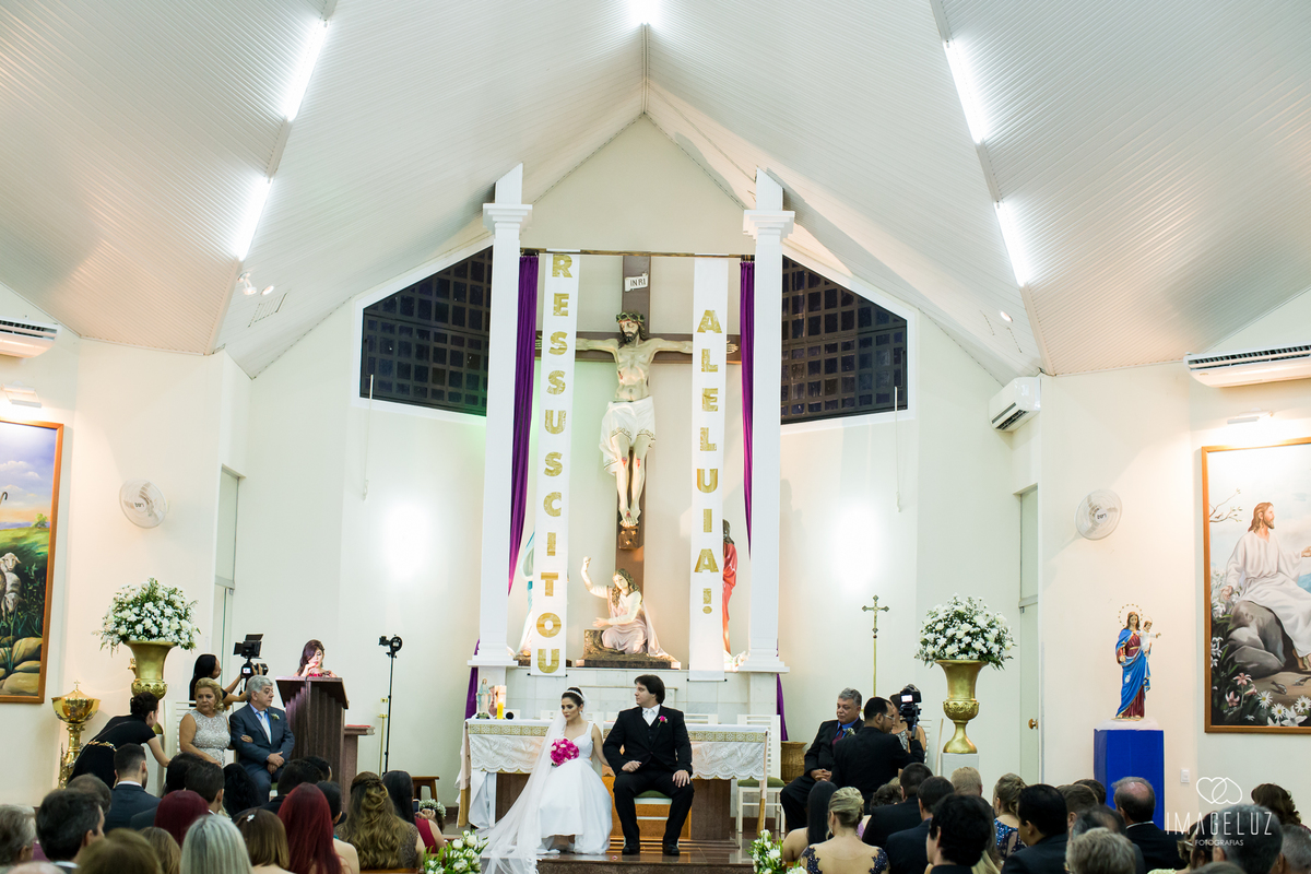 Detalhes da cerimônia em angulo aberto.