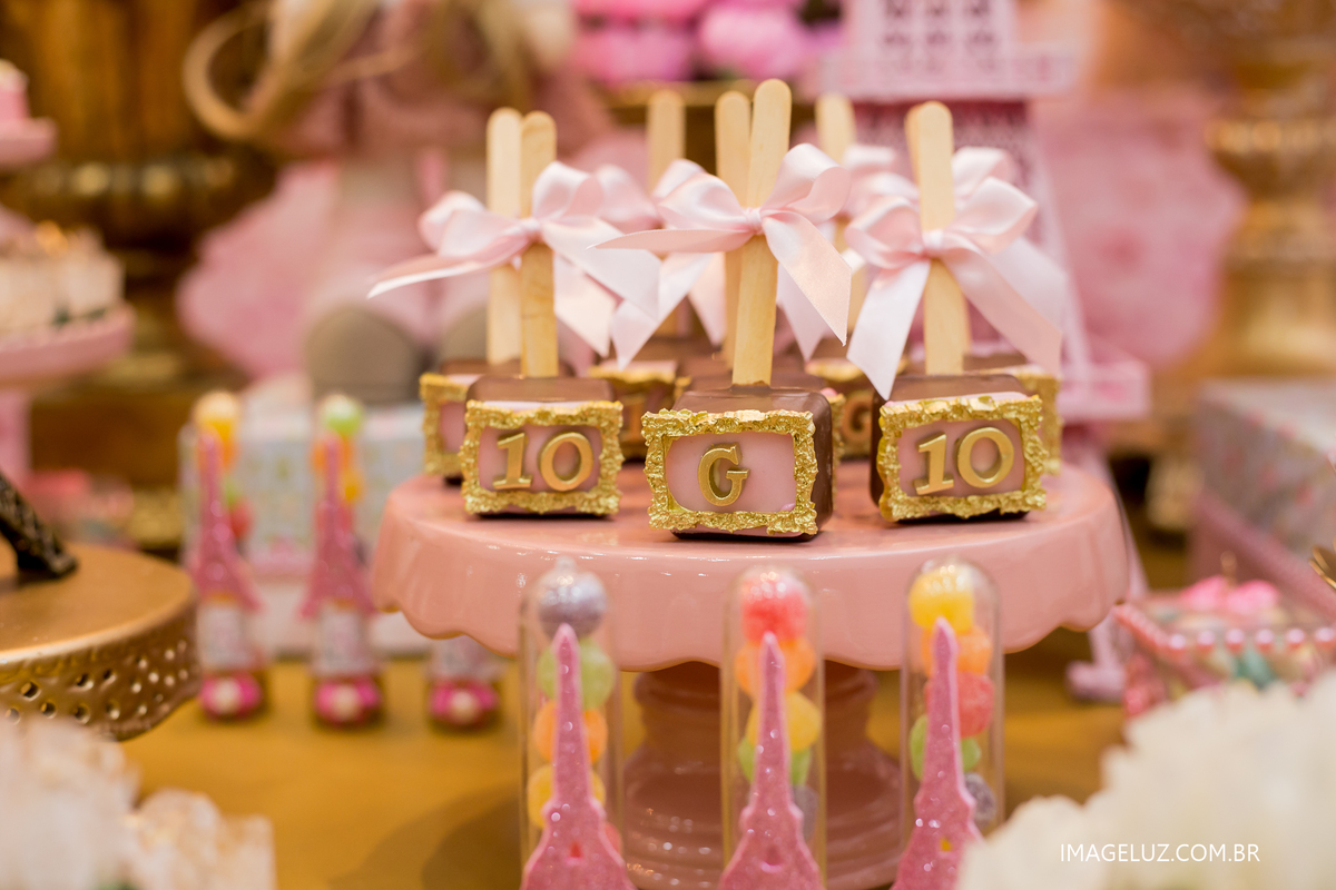 pirulito de chocolate com personalização 10 anos