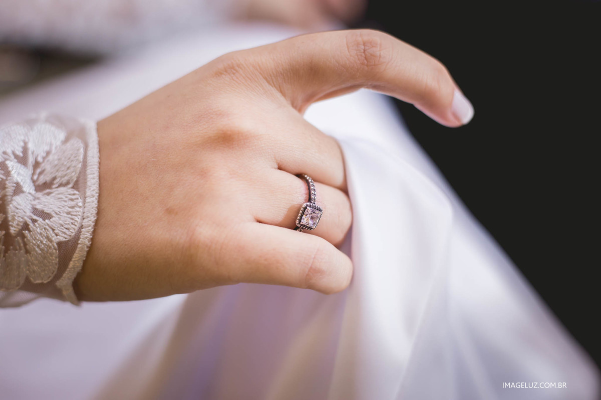 detalhes do anel da noiva fotografado pela imageluz fotografias cuiaba