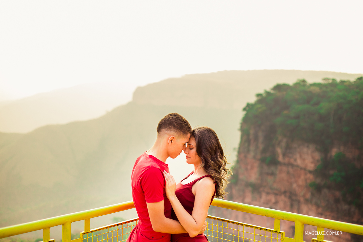 casal no mirante 