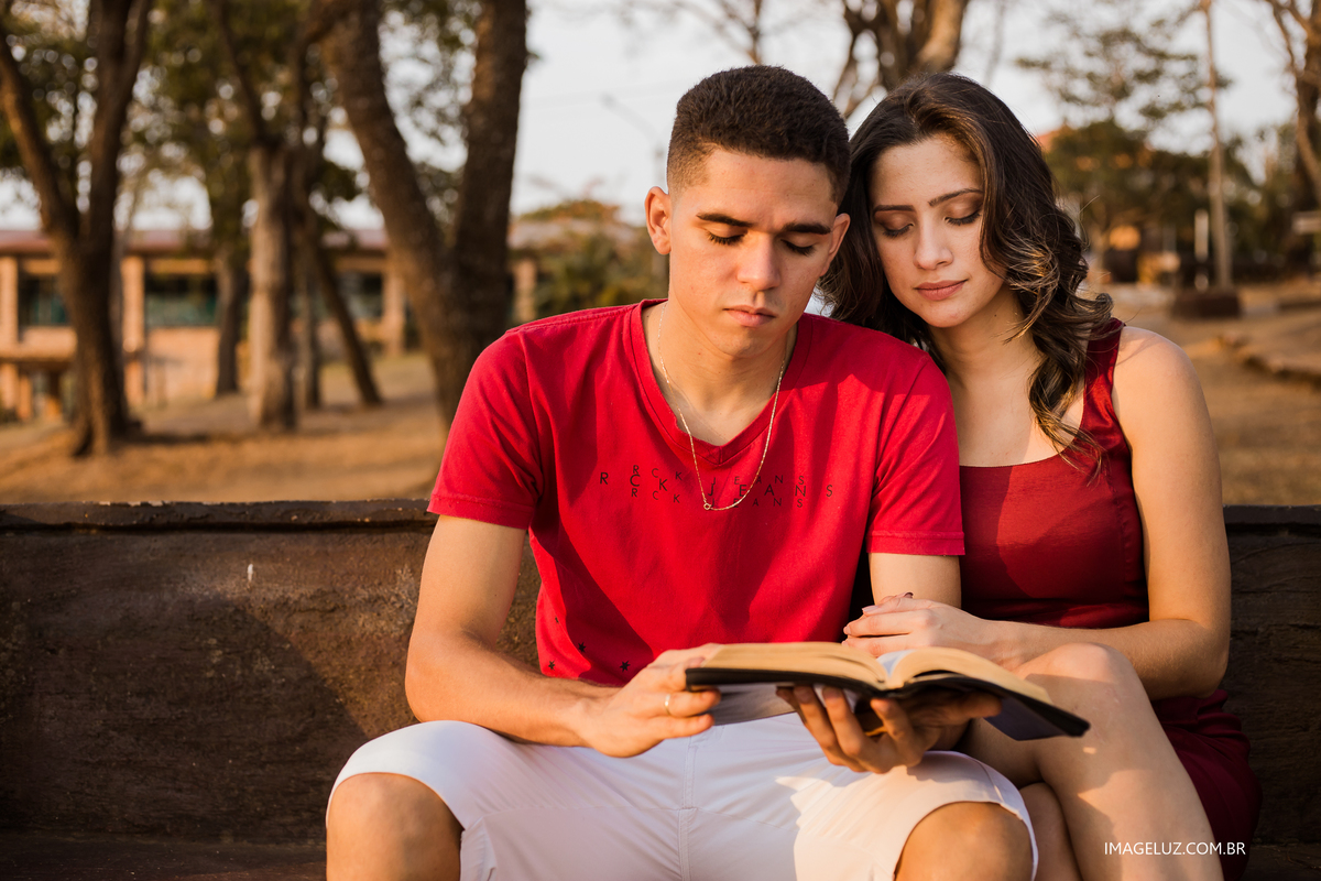 casal lento a biblia