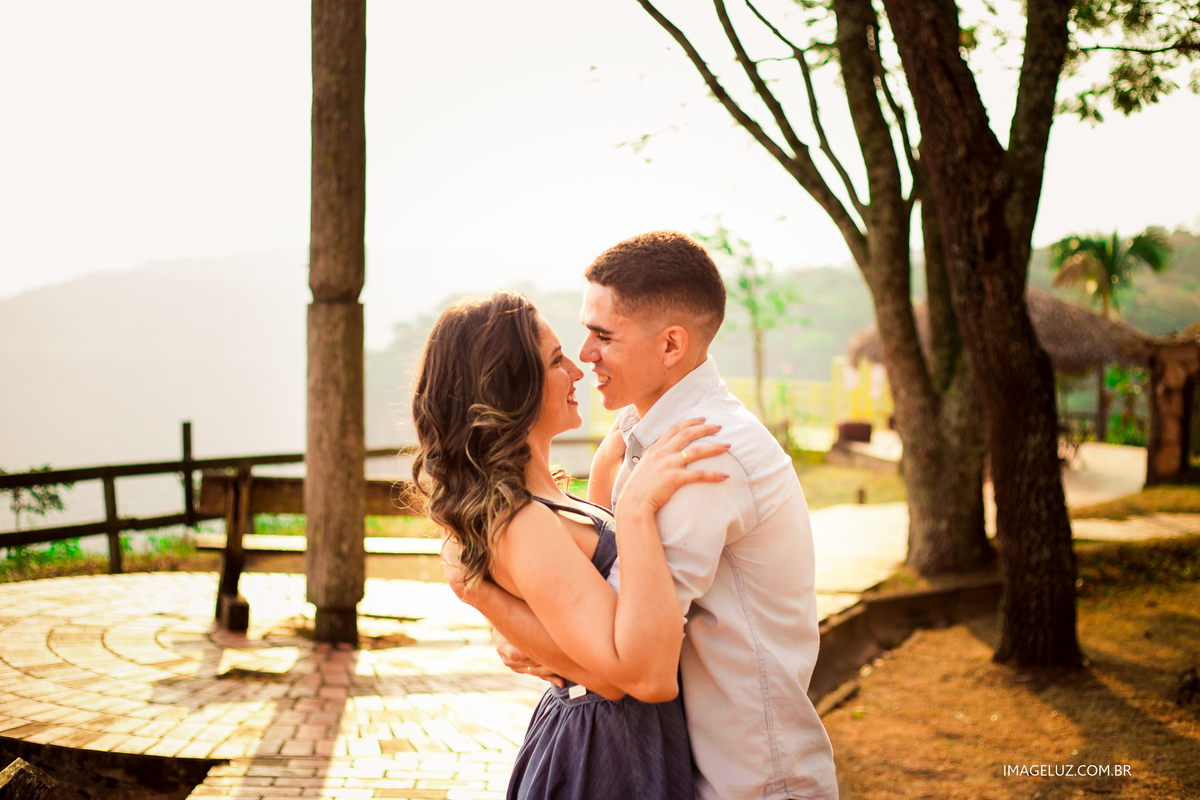 casal no morro dos ventos