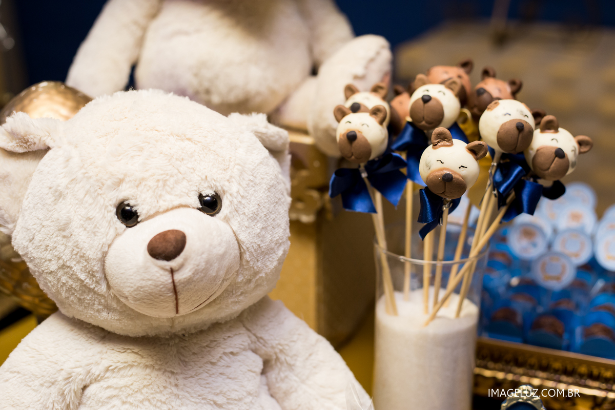 urso e pirulitos personalizados na decoração