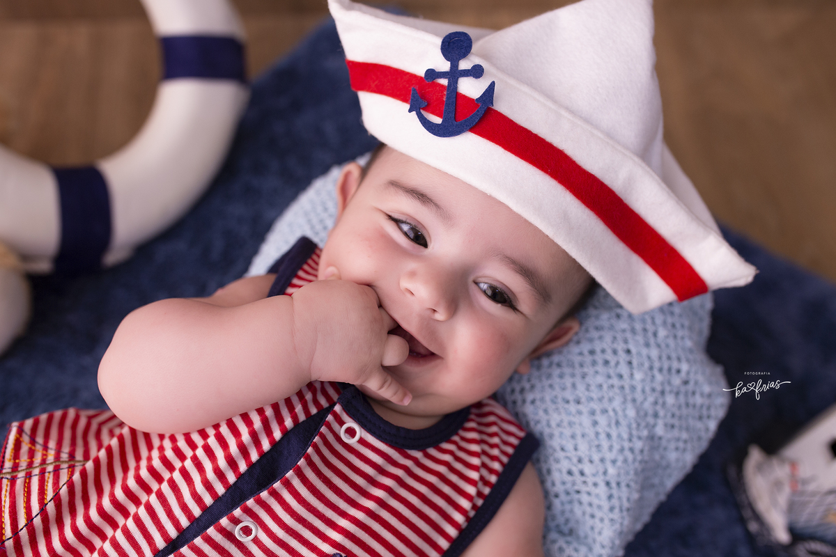o menino sorri para a fotografa de caxias do sul, ka frias