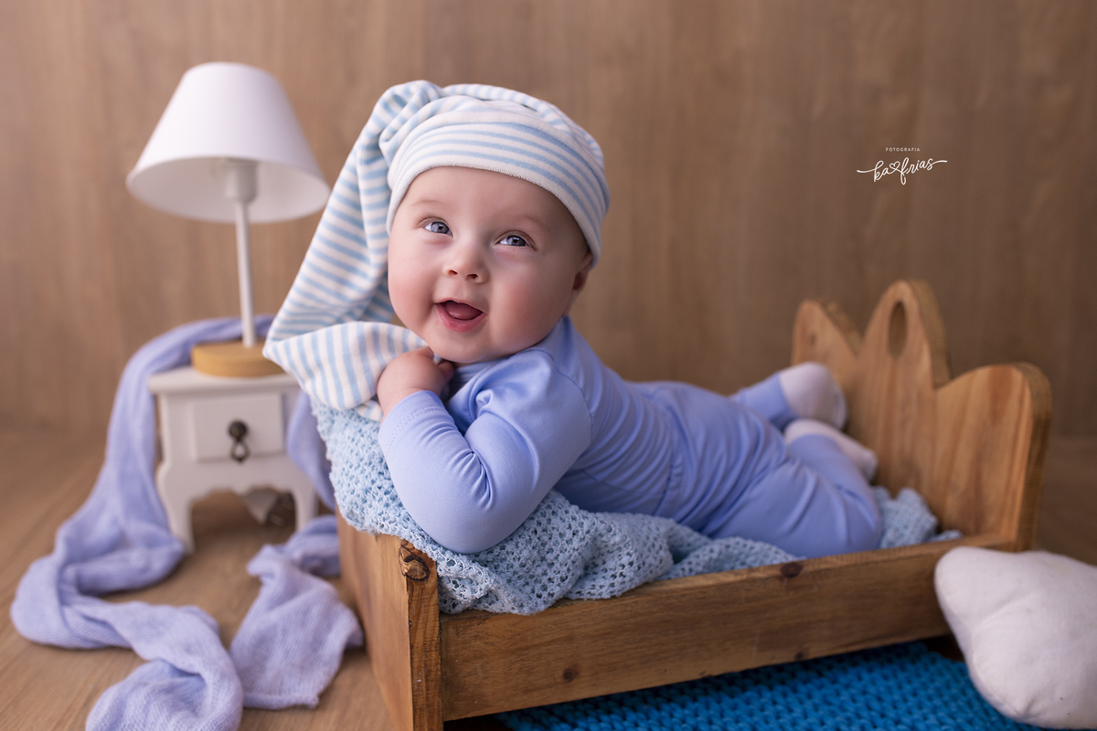 o bebe sorri para a fotografa de caxias do sul, ka frias