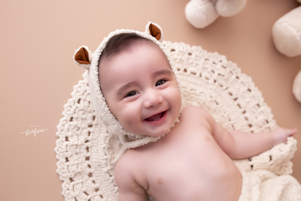 o bebe sorri para a fotografa de caxias do sul, ka frias